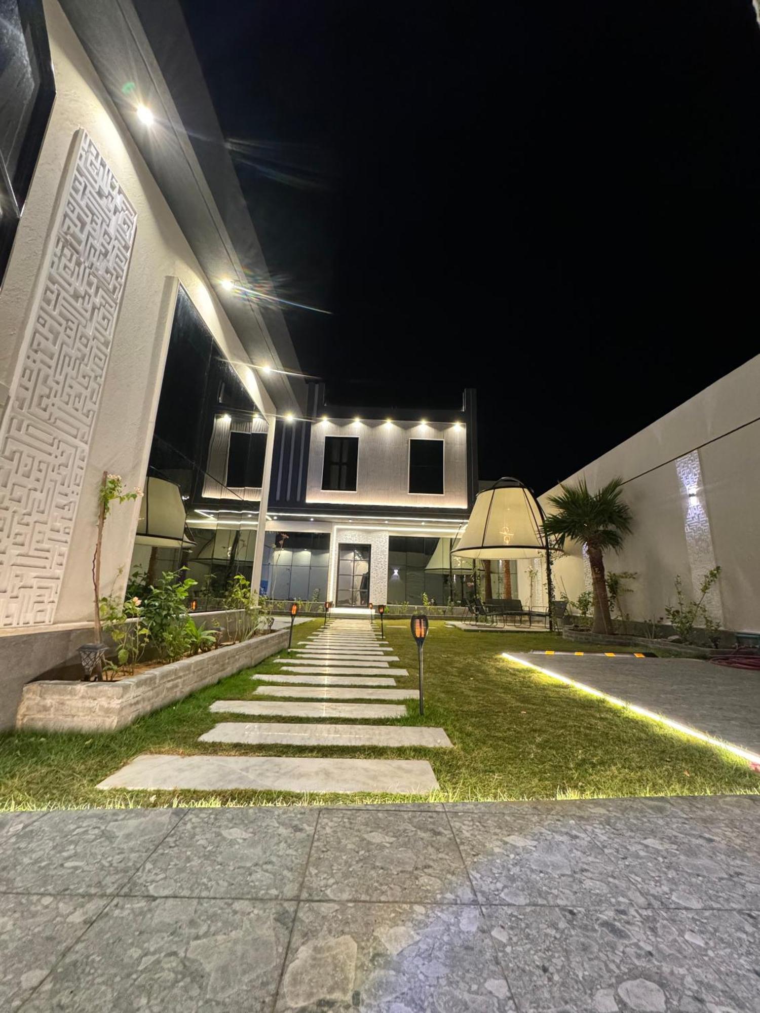 Shalih Alrtaj Alfndki Villa Buraidah Exterior photo